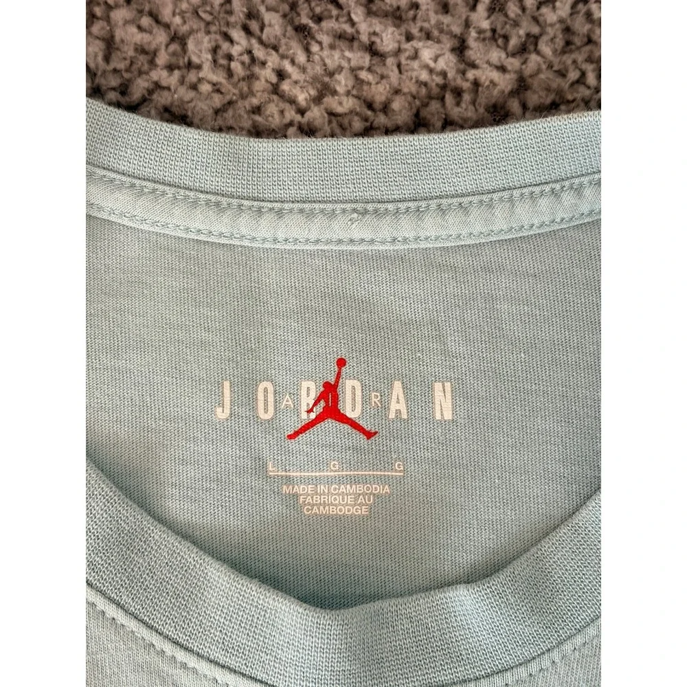 Jordan T-Shirt Large Blue The Cradle Abstract Graphic Streetwear Artistic Sporty